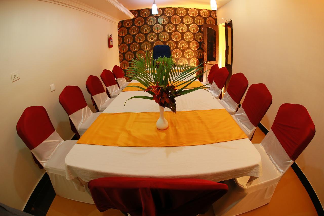 מלון Nilambūr Capital O 46475 Gd International Redfort מראה חיצוני תמונה